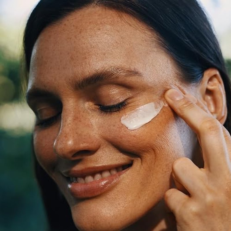 WELEDA PLUMPING NIGHT CREAM WITH POMEGRANATE MACA ROOT PEPTIDES PLANT-BASED FACE MOISTURIZER