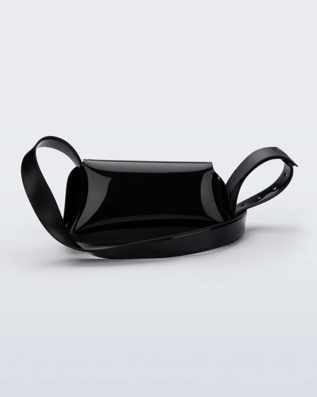MELISSA CROSS BAG HANDBAGS  BLACK