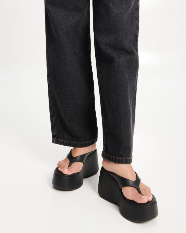 MELISSA FREE THONG WEDGE BLACK