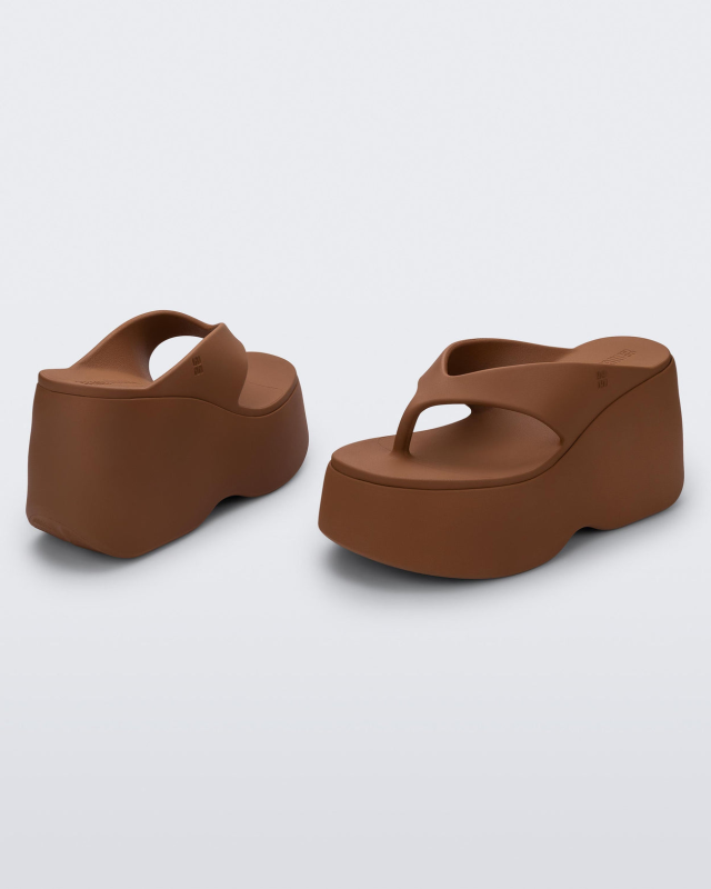 MELISSA FREE THONG WEDGE  BROWN