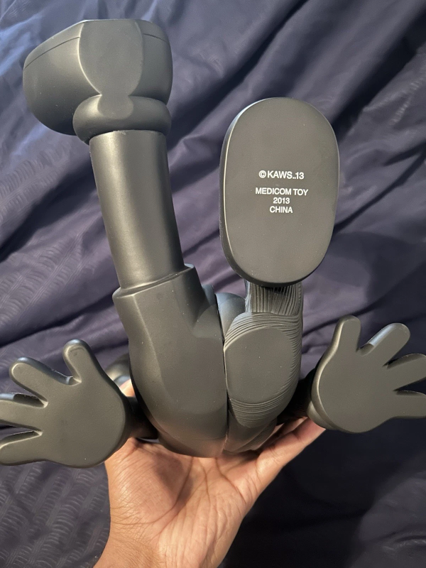 KAWS RESTING PLACE COMPANION FIGURE 2013 ORIGINALFAKE PLASTIC BLACK MULTICOLOR