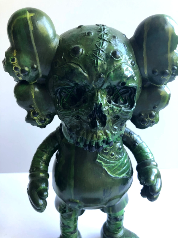 KAWS X PUSHEAD COMPANION VINYL MEDICOM ORIGINAL FAKE GREEN FIGURE ONLY AUTHENTIC