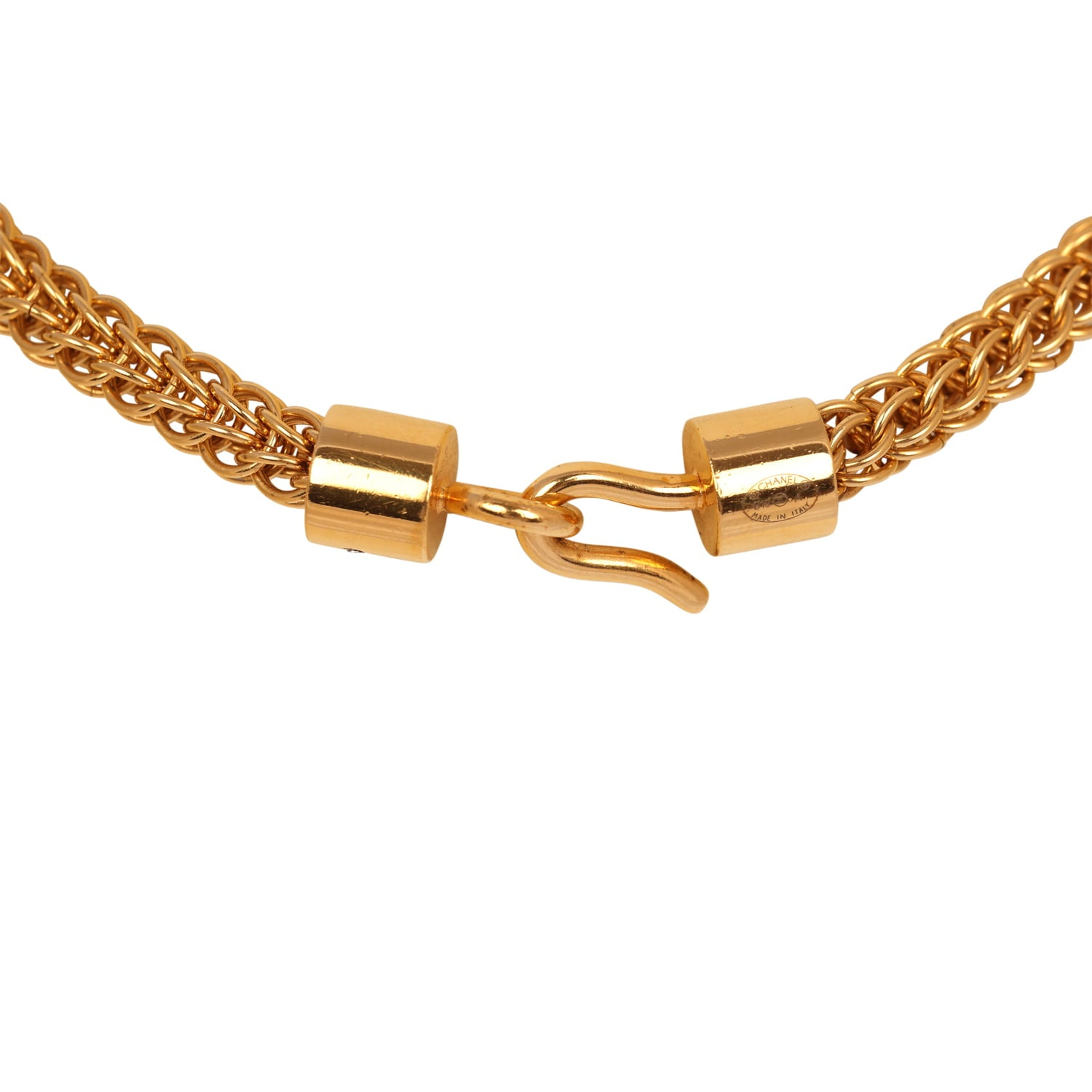 CHANEL LARGE "ALONG THE NILE" SHORT CC NECKLACE BLACK, RESIN GOLD