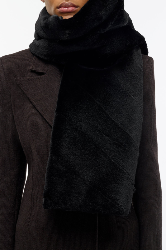 GABRIELA HEARTS MACCABEE SCARF IN BLACK RECYCLED FUR  BLACK