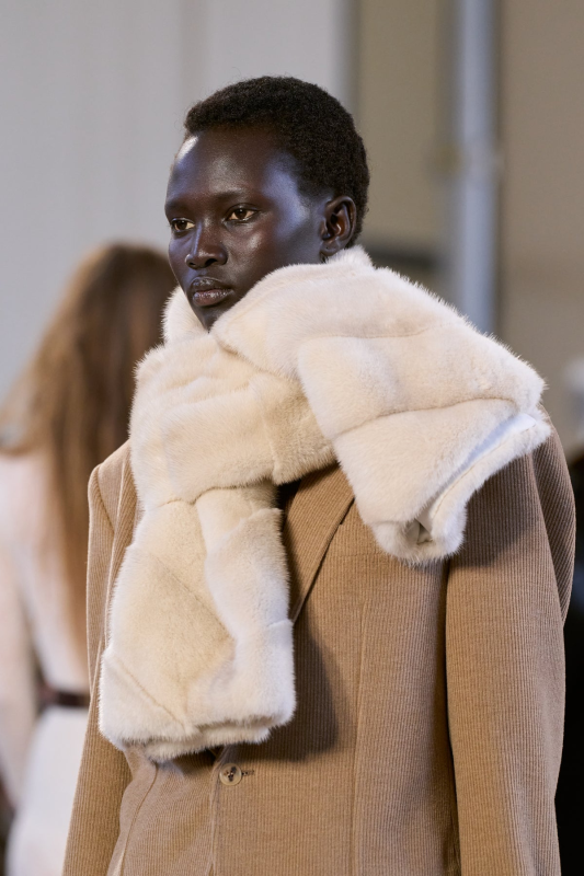 GABRIELA HEARTS MACCABEE SCARF IN IVORY RECYCLED FUR  IVORY