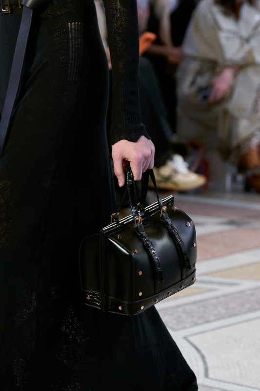 GABRIELA HEARTS DOTTOR G BAG IN BLACK LEATHER WITH CROCODILE LEATHER DETAILS  BLACK
