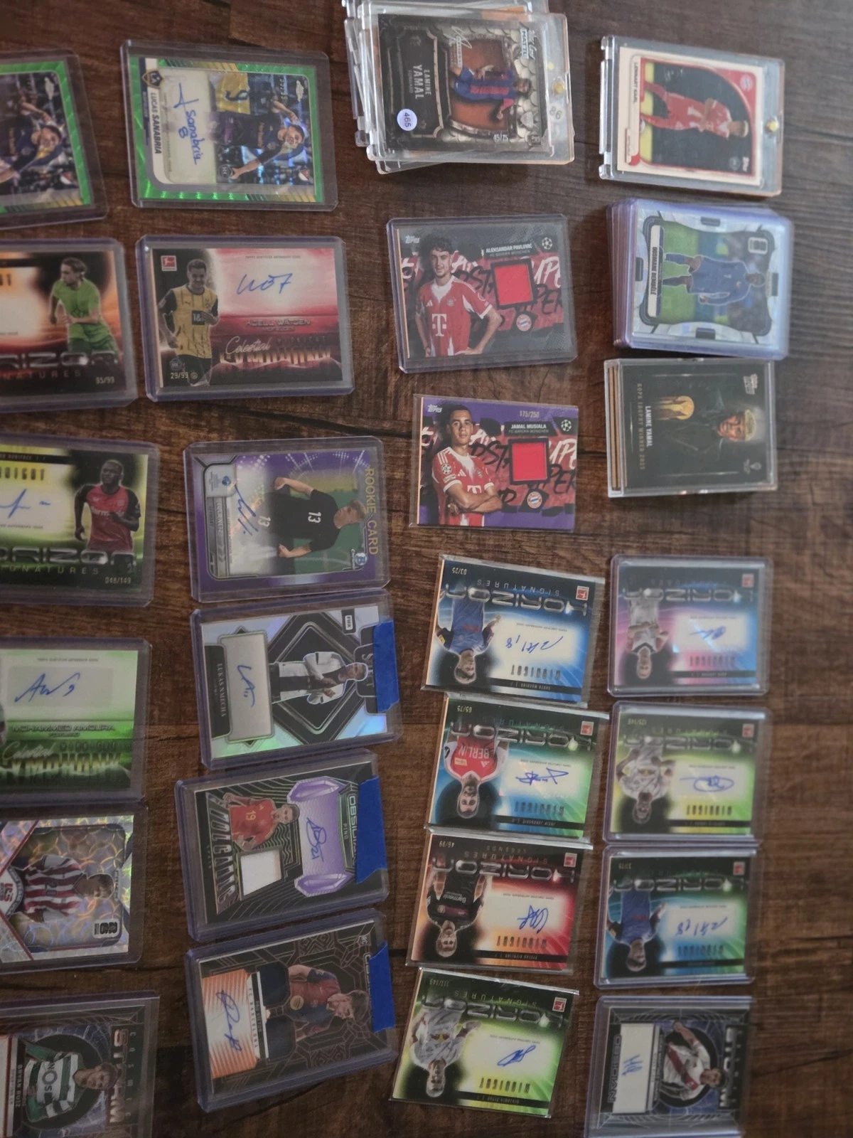 TOPPS 400+ SOCCER CARD LOT AUTO, NUMBERED, SSP, REFRACTOR AND MORE.