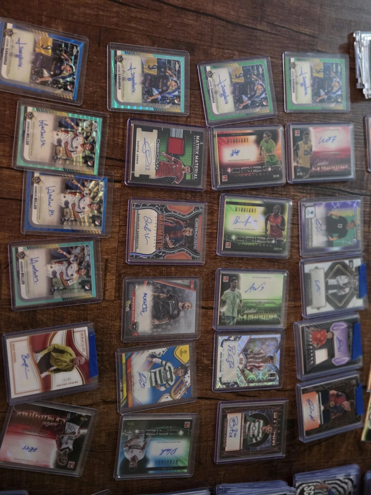 TOPPS 400+ SOCCER CARD LOT AUTO, NUMBERED, SSP, REFRACTOR AND MORE.