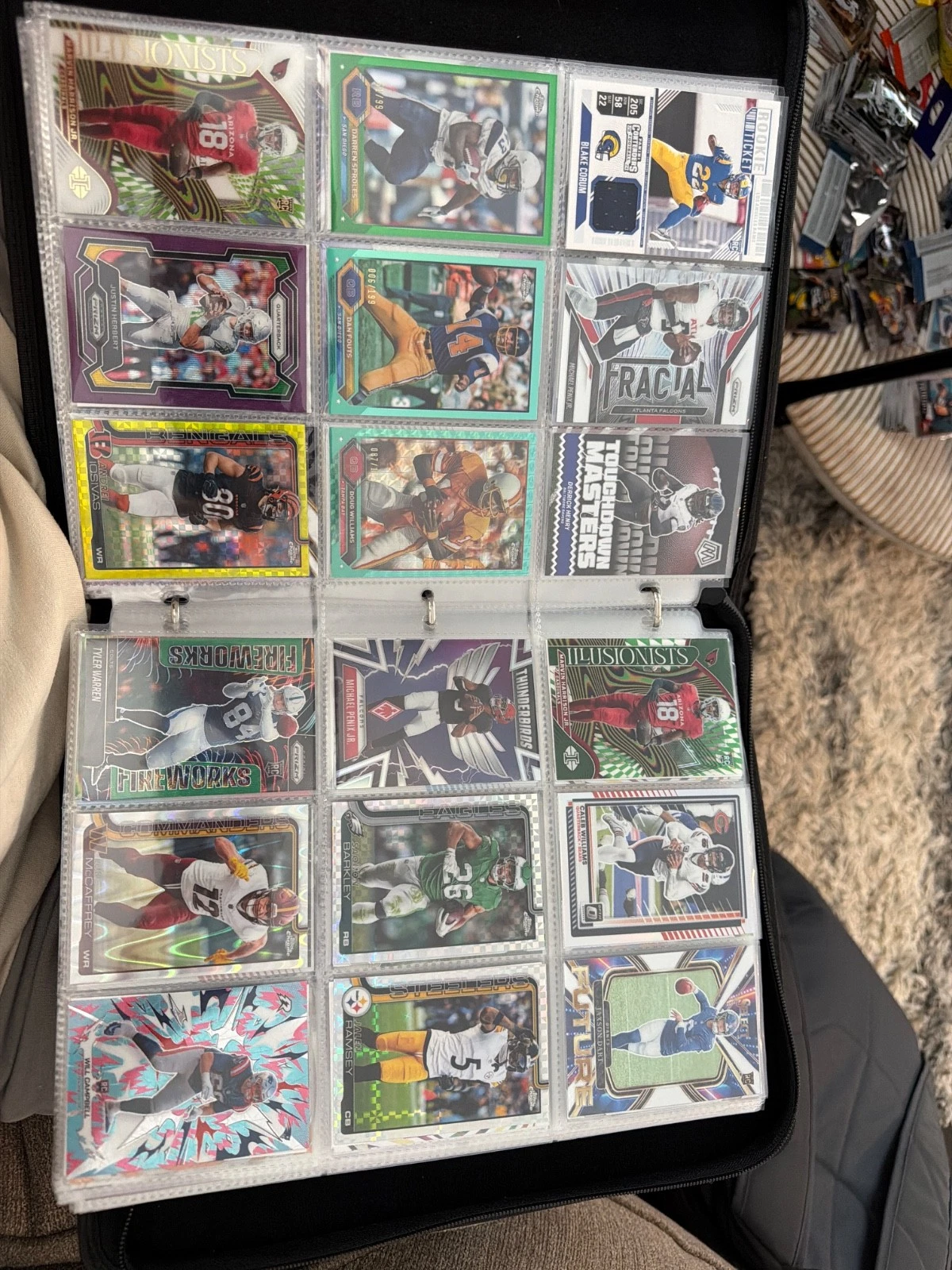 TOPPS LOT OF 575 FOOTBALL CARDS(500)INSERTS, PARALLELS, PATCHES,NUMBERED,AND AUTOS
