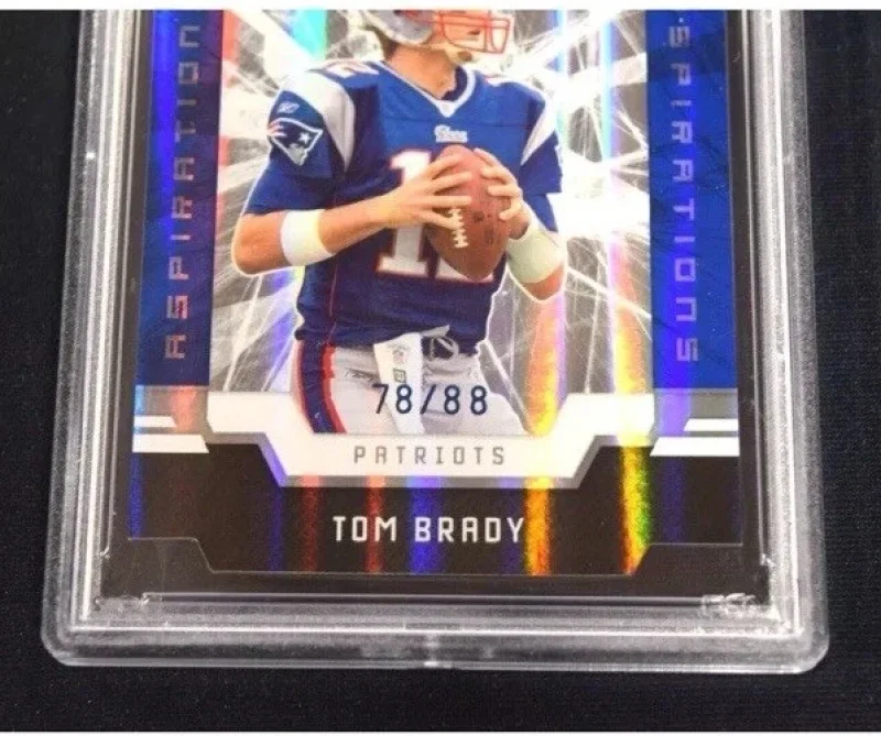 DONRUSS ELITE - TOM BRADY #57 ASPIRATIONS DIE-CUT /88 2009