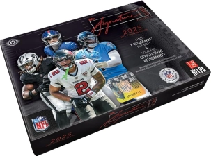 TOPPS SIGNATURE CLASS FOOTBALL HOBBY BOX - 8 PACKS/BOX 2025