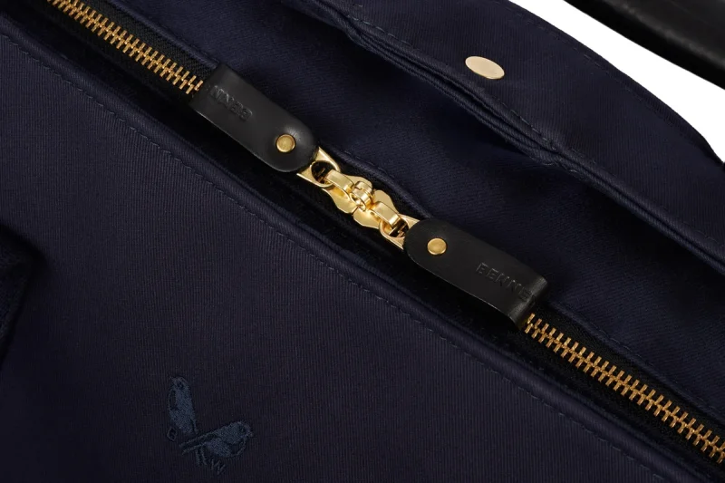 BENNETT WINCH S.C HOLDALL, NAVY