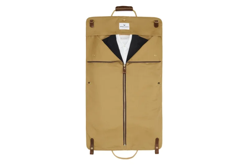 BENNETT WINCH S.C HOLDALL, SAND