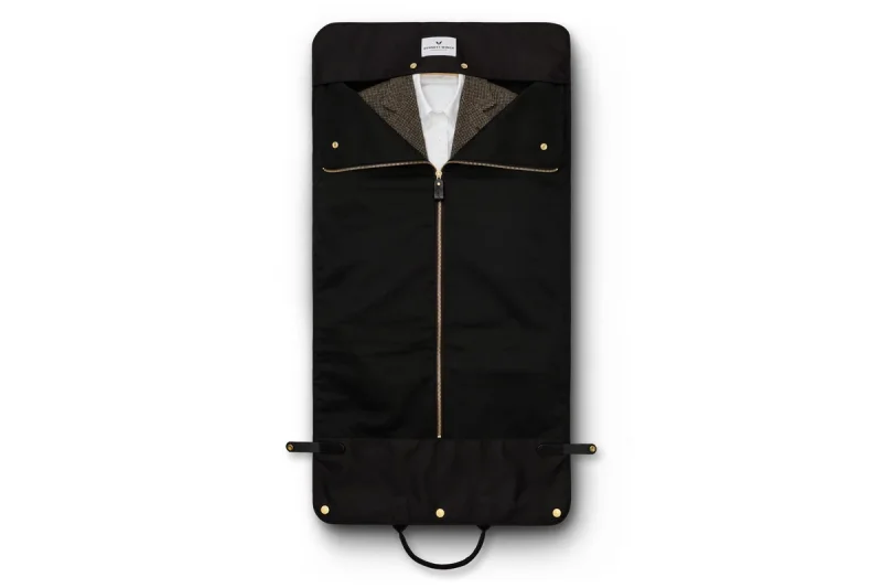 BENNETT WINCH TRIFOLD, BLACK