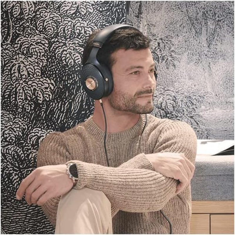 FOCAL CELESTEE NAVY BLUE CLOSED-BACK OVER-EAR HEADPHONES HIGH-FIDELITY SOUND