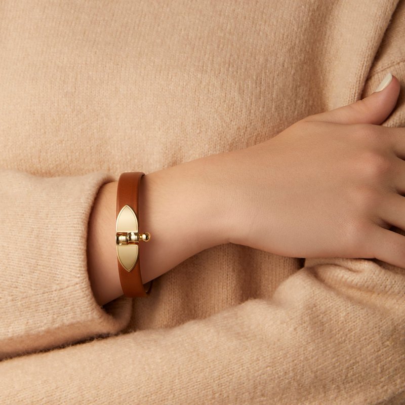 JOSEPH DUCLOS DIANE FLèCHE BRACELET IN COQUELICOT HéRITAGE LEATHER GOLD PLATED BRASS COQUELICOT