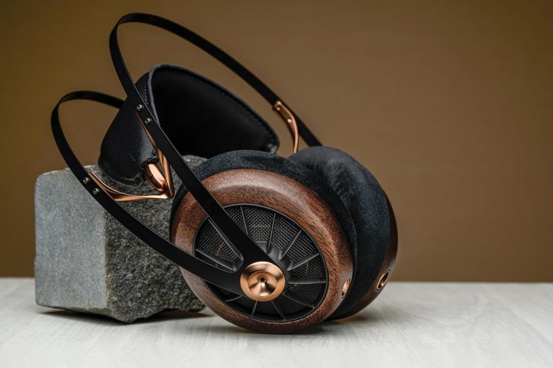 MEZE AUDIO 109 PRO WALNUT WOOD OVER-EAR OPEN-BACK HEADPHONES 50MM DRIVERS 40Ω WIRED