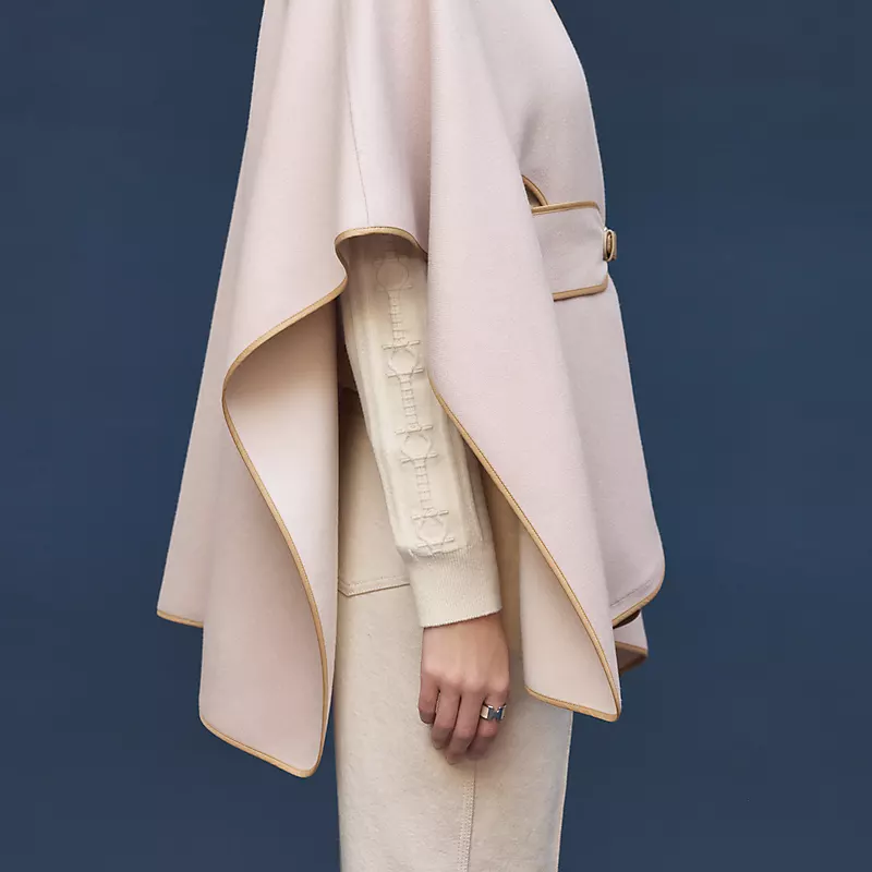 HERMES CASHMERE CAPE WITH BELT AND LEATHER DETAIL BEIGE NATUREL