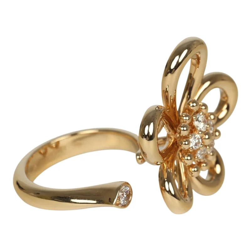VAN CLEEF & ARPELS "FLOWER LACE" BETWEEN THE FINGER RING 18K YELLOW GOLD, DIAMONDS