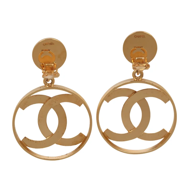 CHANEL CC ROUND LOGO DROP CLIP ON EARRINGS GOLD PLATED HARDWARE