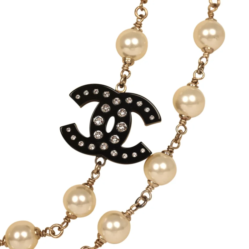 CHANEL CRYSTAL CC PEARL CHAIN LINK LONG NECKLACE BLACK, RESIN, LIGHT GOLD TONE HARDWARE