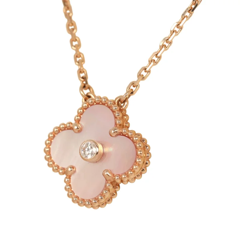 VAN CLEEF & ARPELS 2025 HOLIDAY VINTAGE ALHAMBRA PENDANT NECKLACE PINK MOTHER OF PEARL 18K ROSE GOLD & DIAMONDS