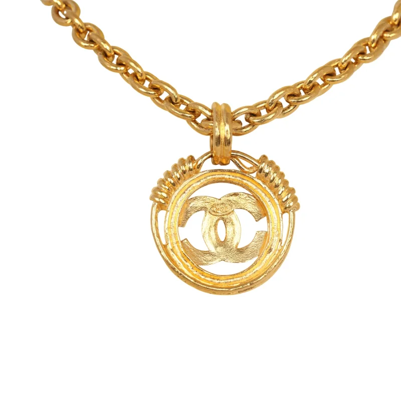 CHANEL CC MEDALLION CHUNKY CHAIN PENDANT NECKLACE GOLD PLATED HARDWARE